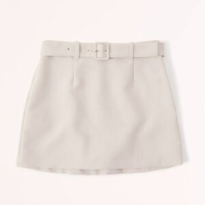 Abercrombie & Fitch cream mini skirt with shorts and belt
